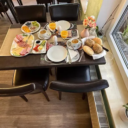 Restaurant Pizzeria Lion Affittacamere